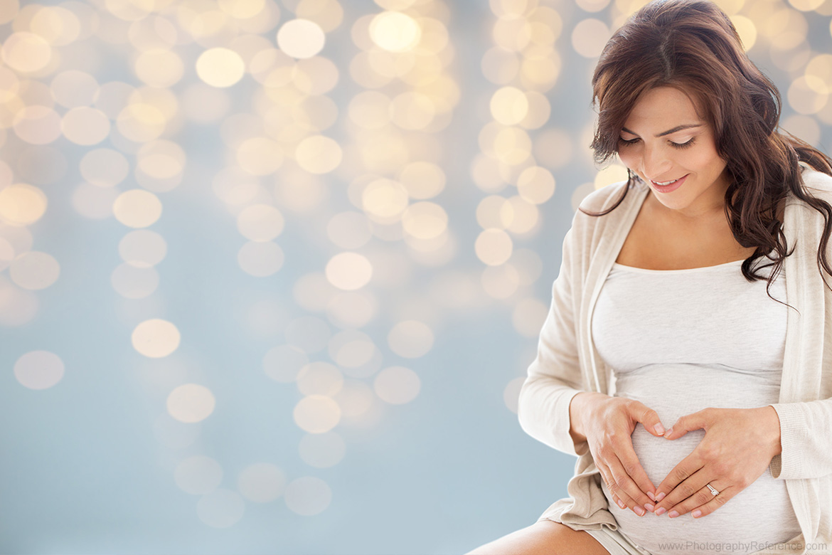 maternity photography girl in white